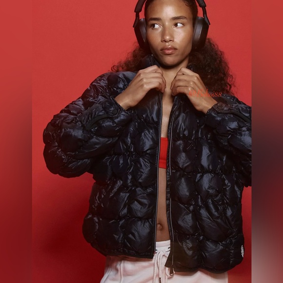 Free People Jackets & Blazers - NEW Free People Scrunchy Glossy Pippa Packable
Puffer Jacket
